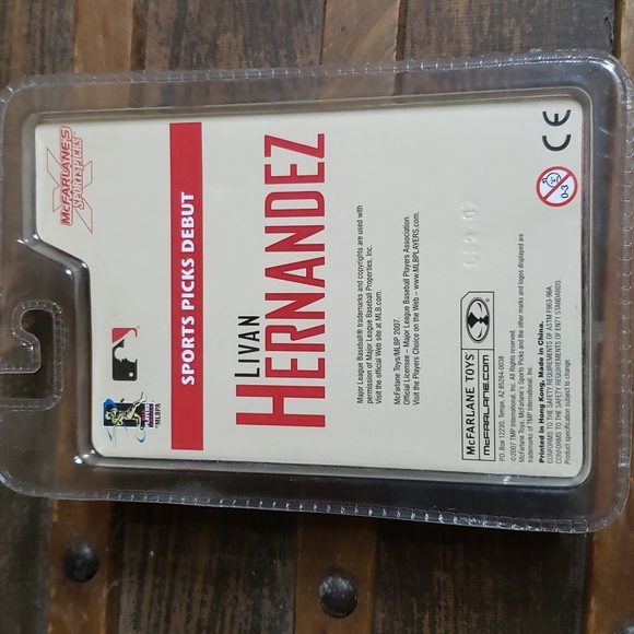 Arizona Diamondbacks Livan Hernandez Figurine 💥 - Picture 2 of 3